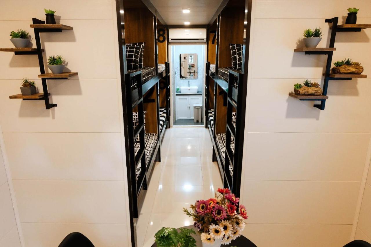 J & J Homestay Coron Eksteriør bilde