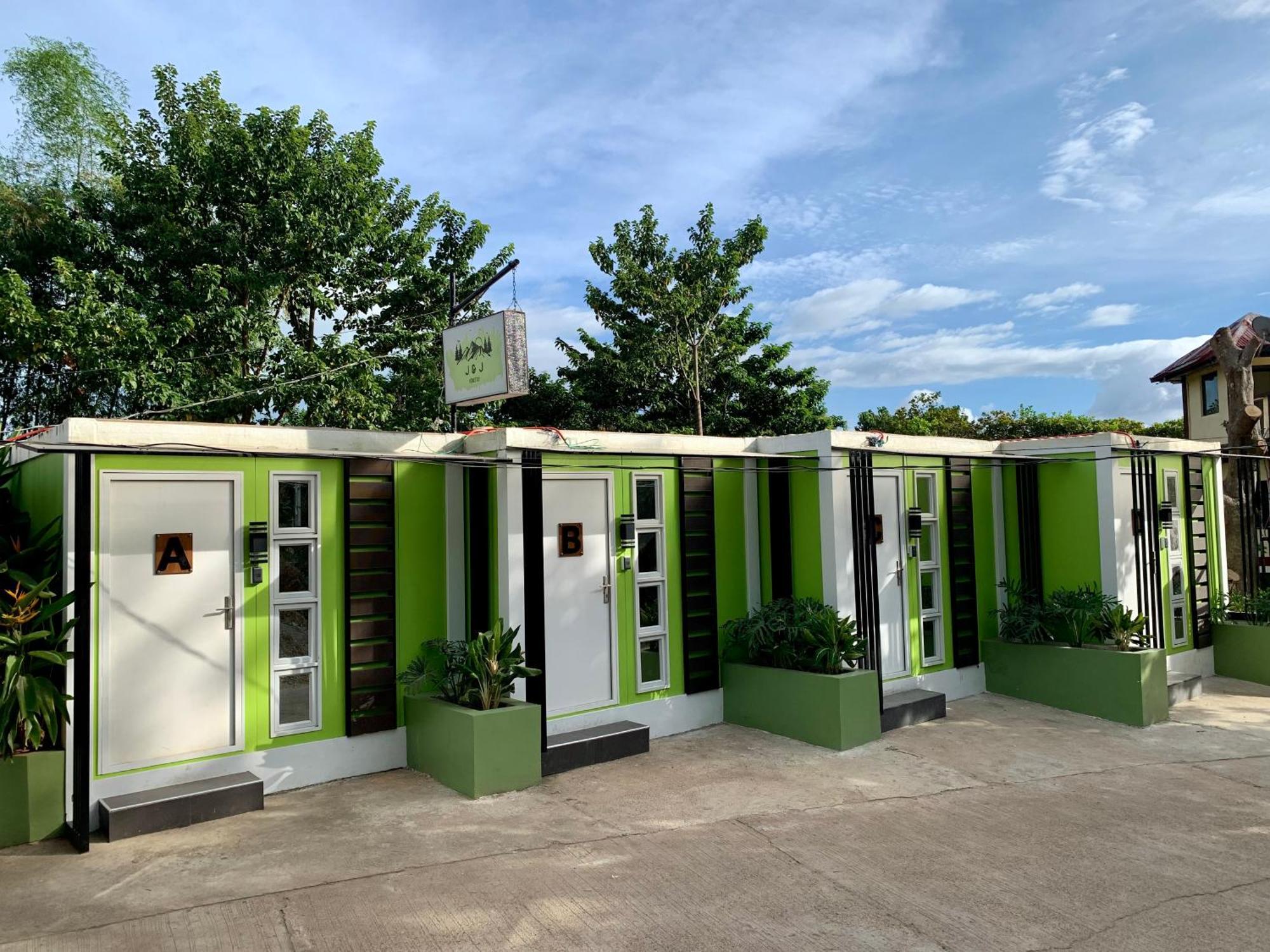 J & J Homestay Coron Eksteriør bilde