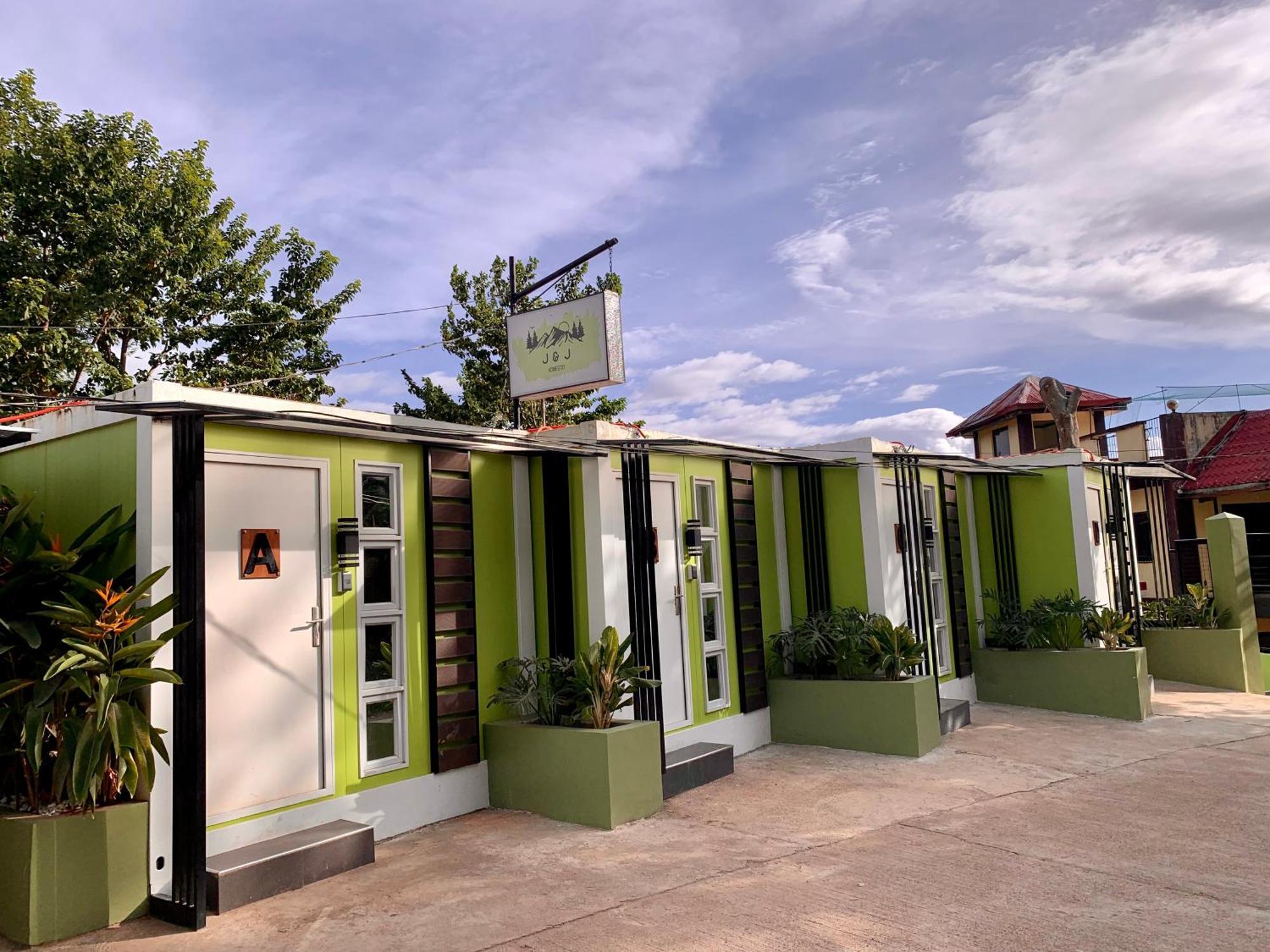 J & J Homestay Coron Eksteriør bilde